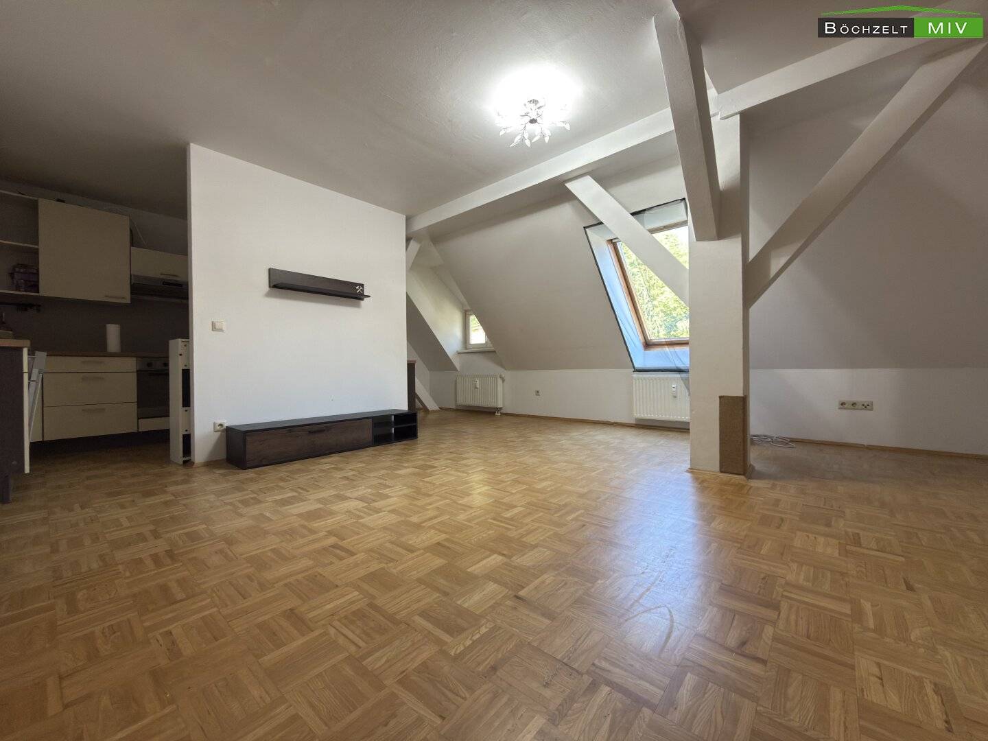 Altbau apartment with garden and carport near Montanuniversität