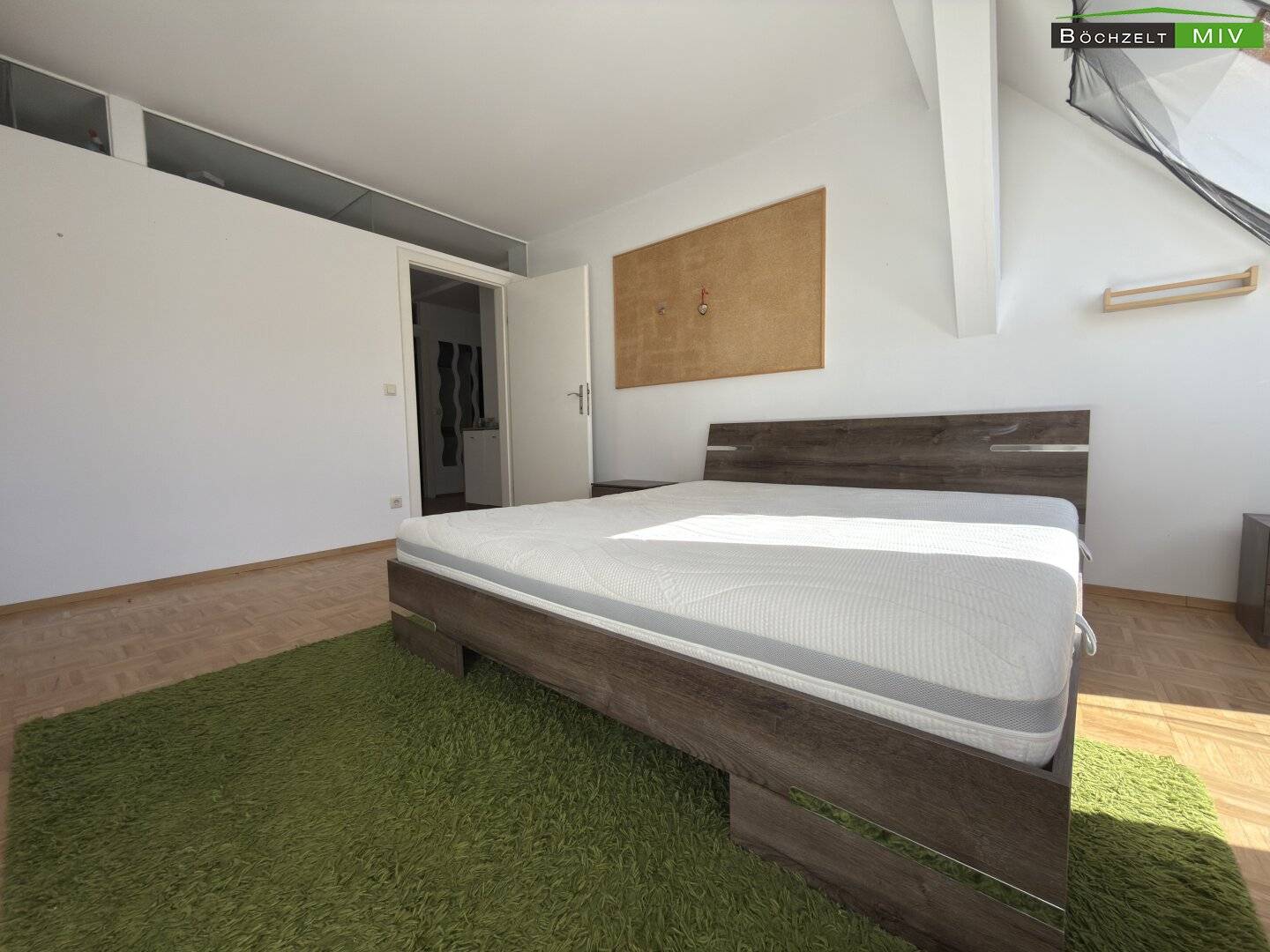 Altbau apartment with garden and carport near Montanuniversität