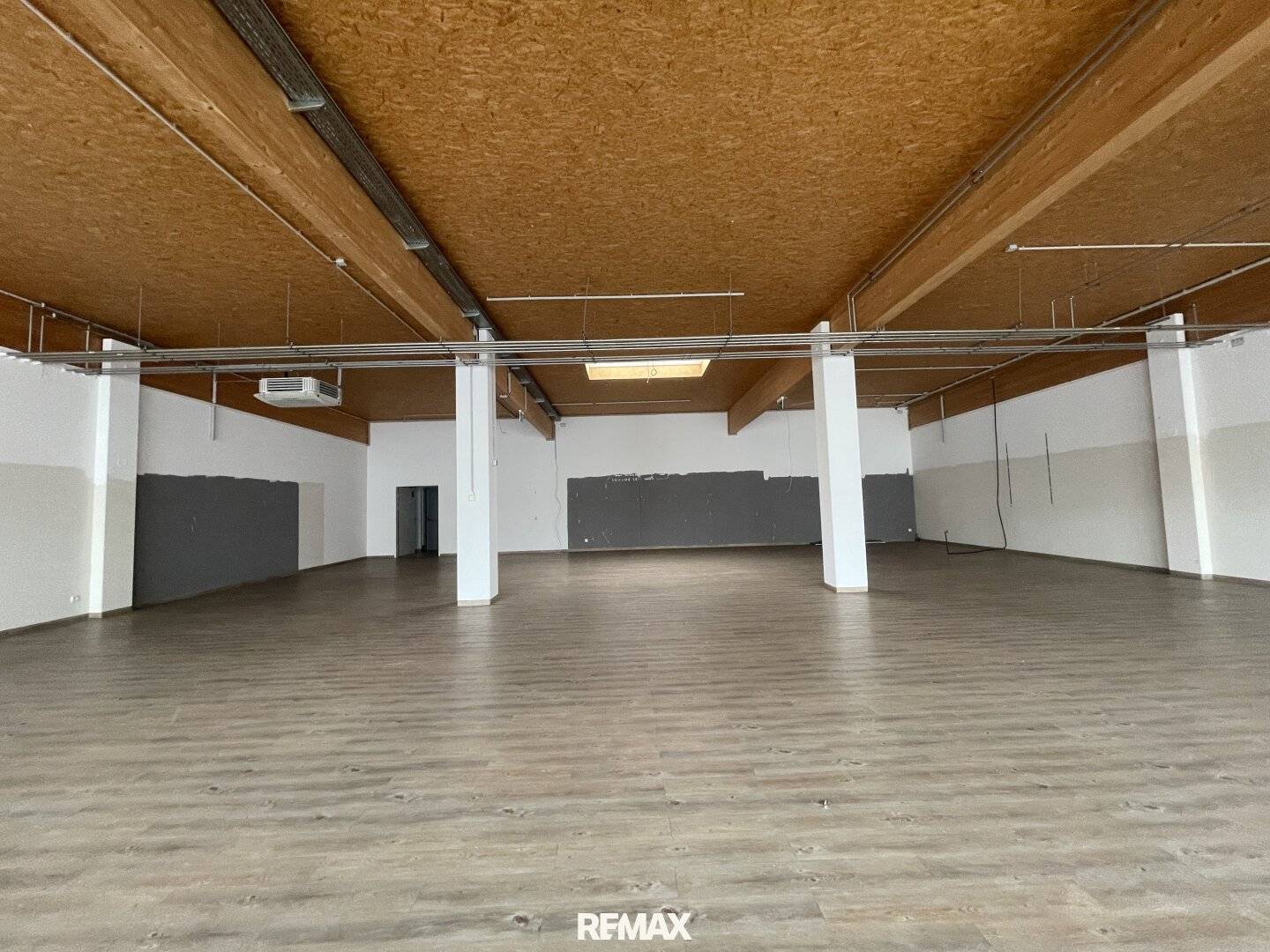Commercial space with customer parking in central location