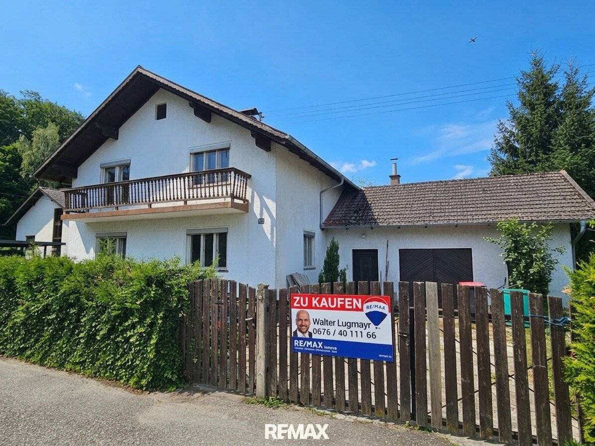 Sanierungsbedürftiges Einfamilienhaus mit Garten in sonniger Lage