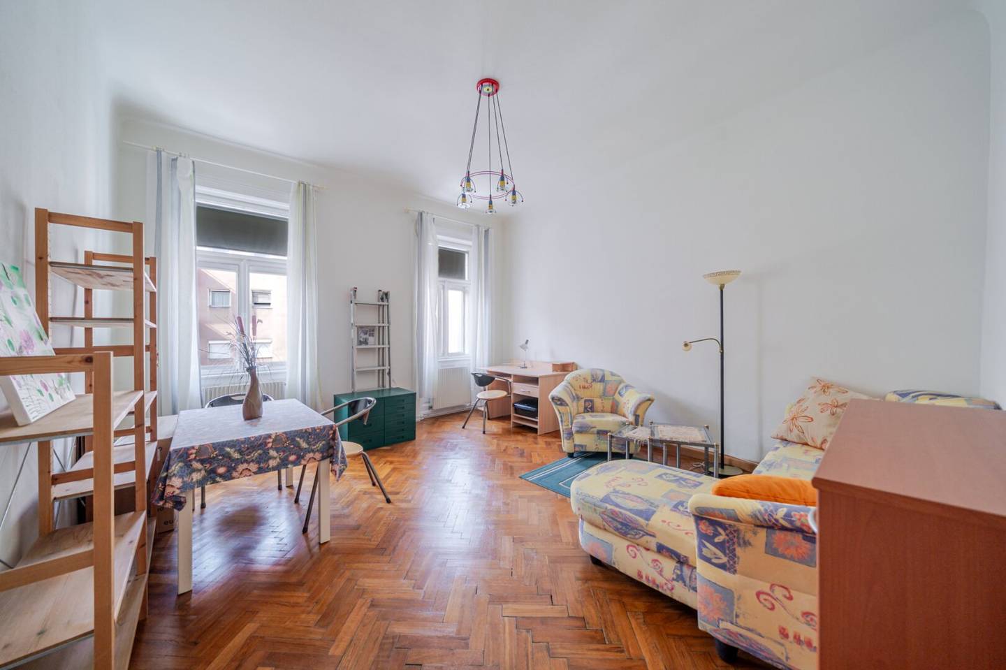 Charming Altbau apartment with elevator near U6