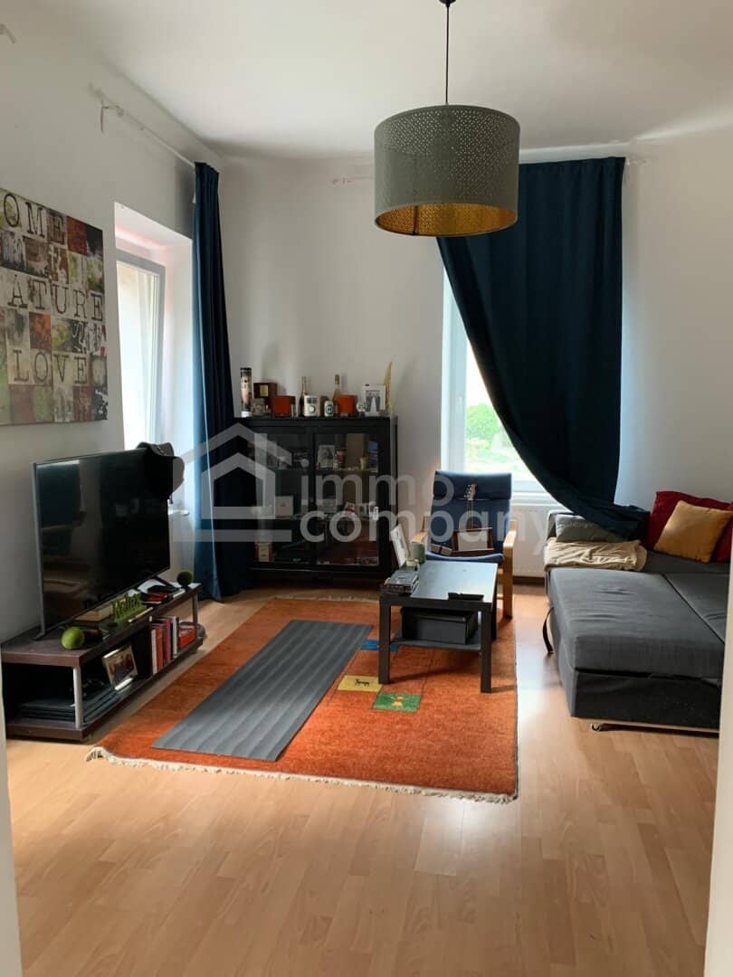 Gepflegte 3 Zimmer Wohnung mit getrenntem WC in zentraler Lage