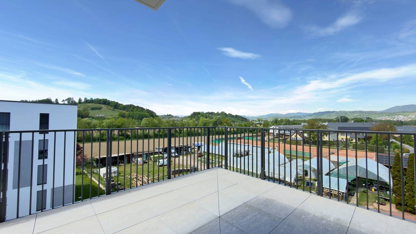 Großzügige 4-Zimmer-Wohnung mit Weitblick und 80 m² Terrasse