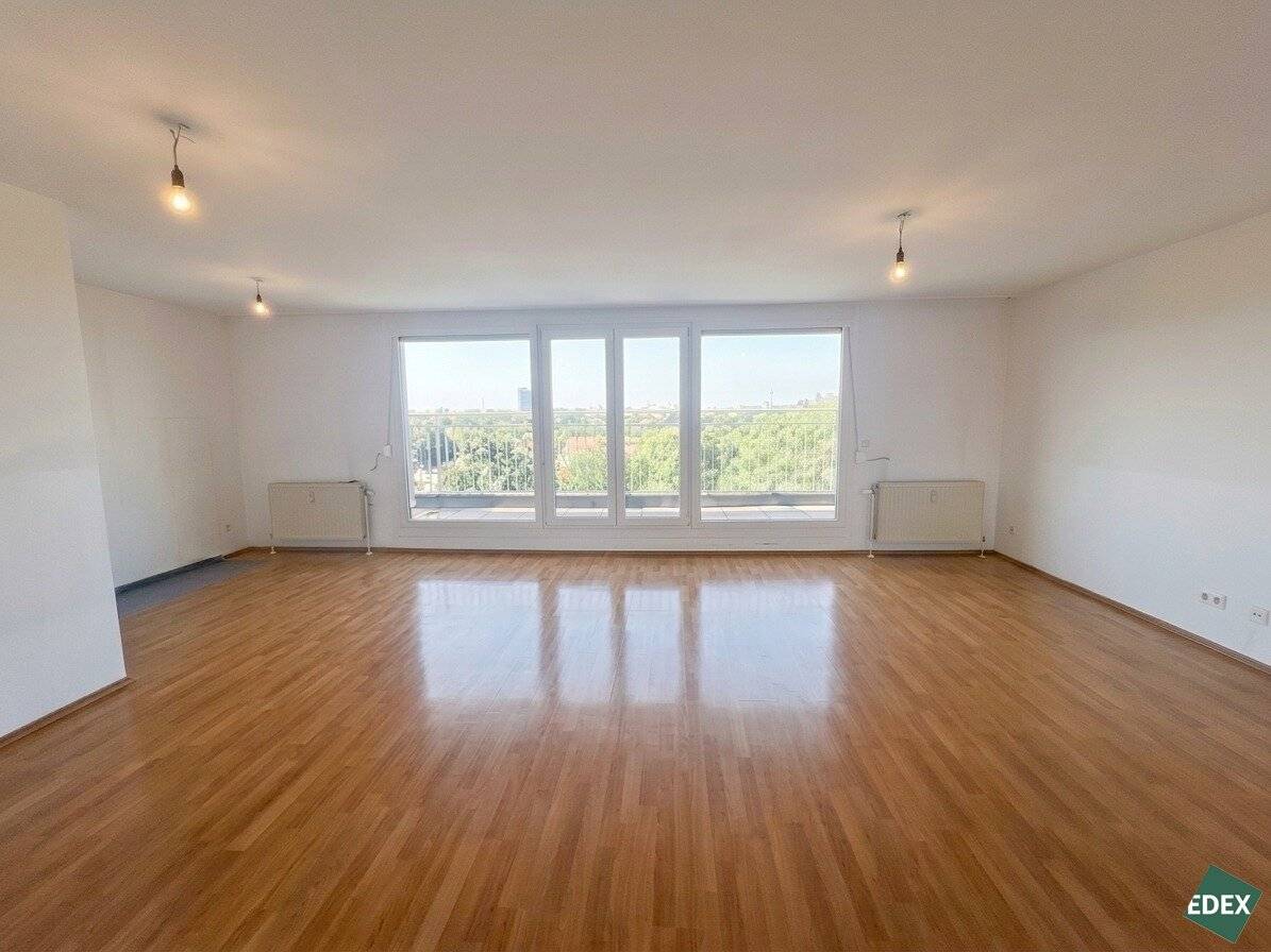 Maisonette apartment with balcony and terrace directly by the Danube