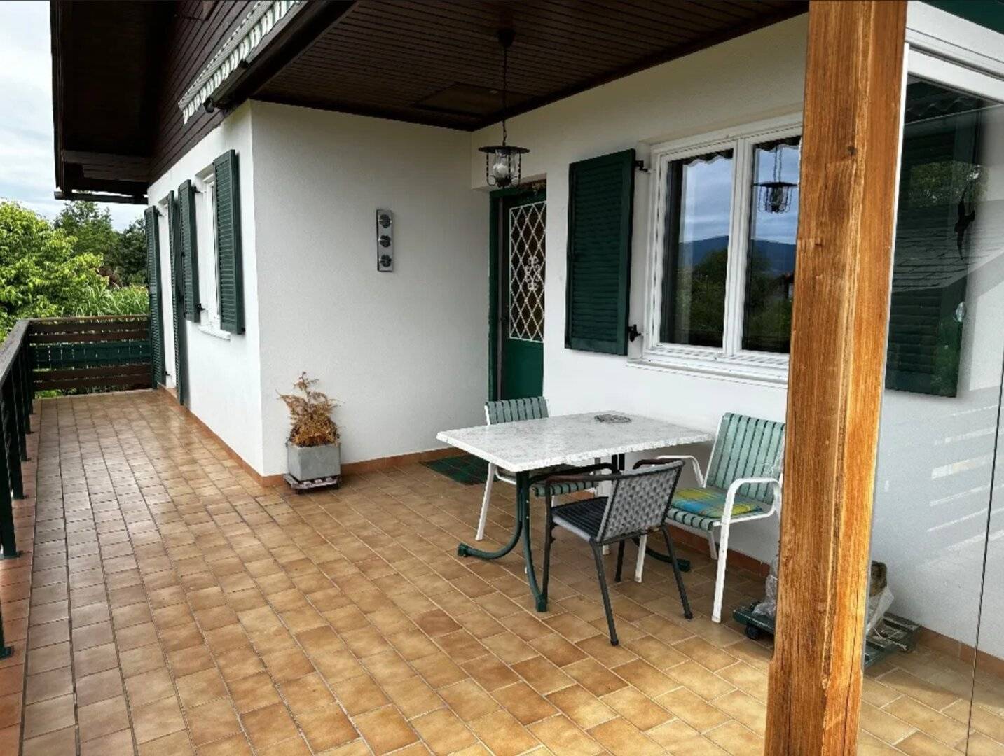 Gepflegtes Landhaus mit Terrasse und Bergblick