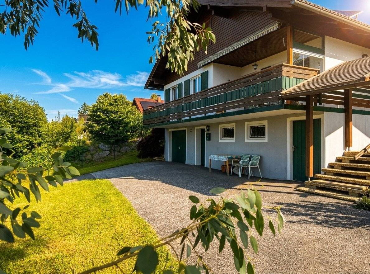 Gepflegtes Landhaus mit Terrasse und Bergblick