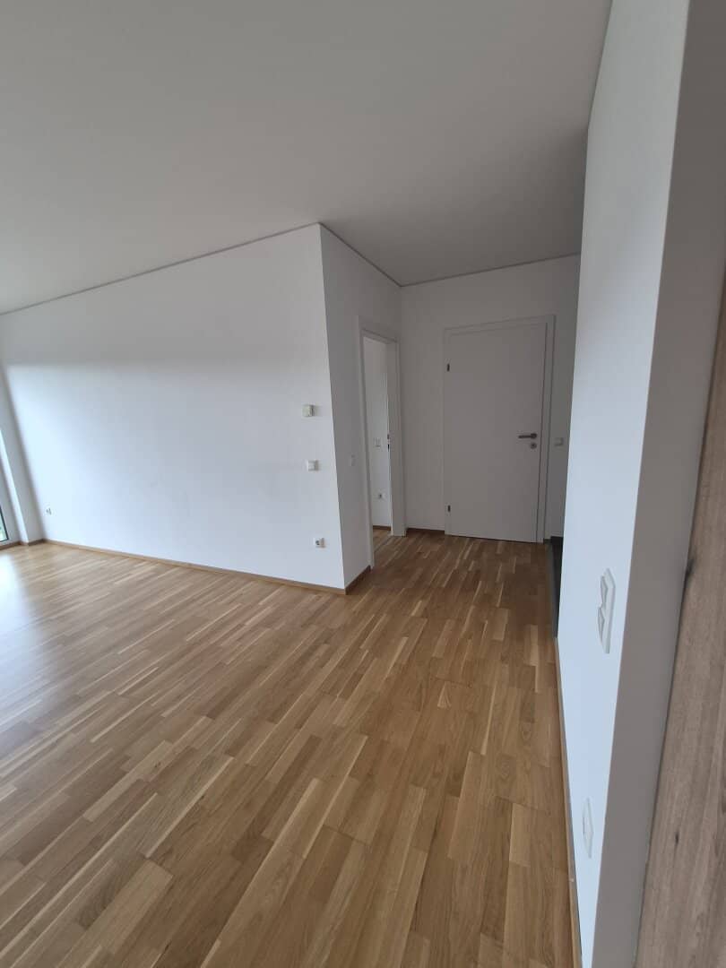 Neubauwohnung mit Südwestbalkon und Parkettboden