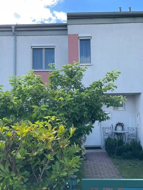 Gepflegtes Reihenhaus mit Terrasse und Garten