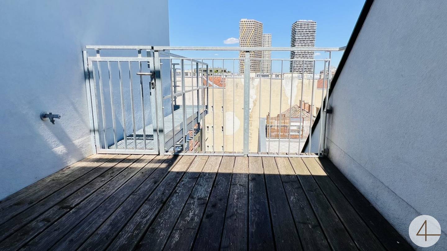 New Build Penthouse with Terrace and Air Conditioning