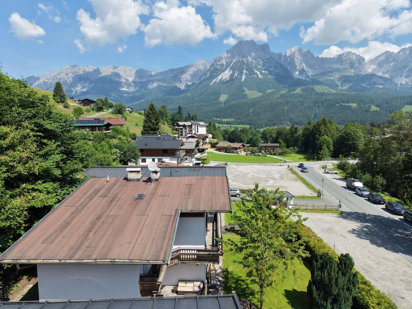 Multi-family house with mountain view and garages in Ellmau