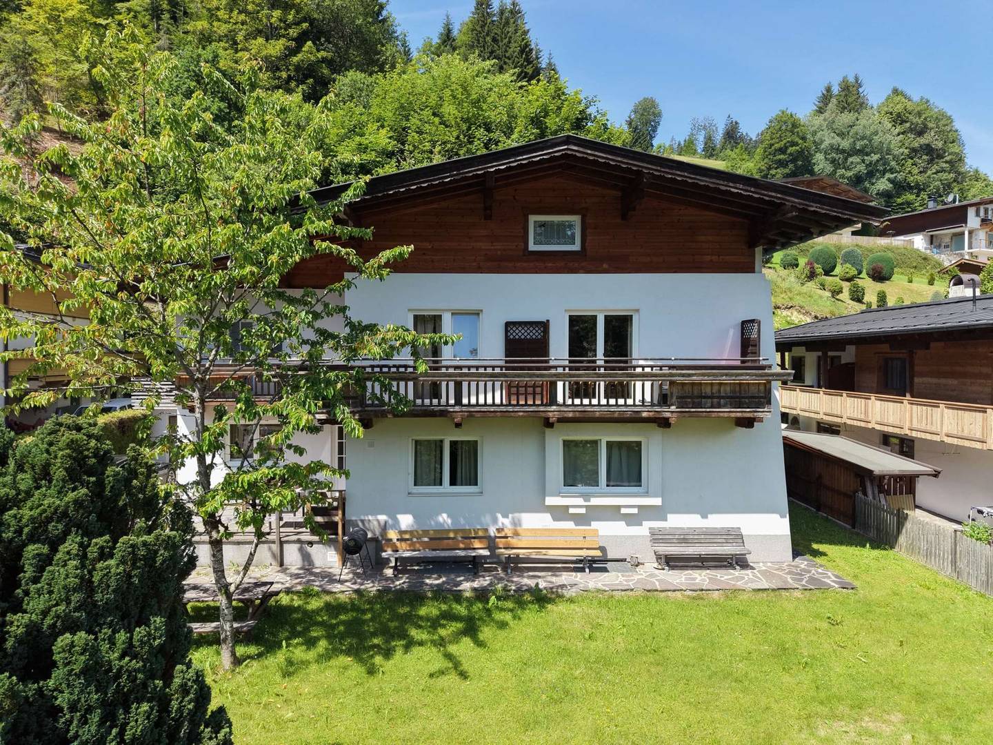 Multi-family house with mountain view and garages in Ellmau