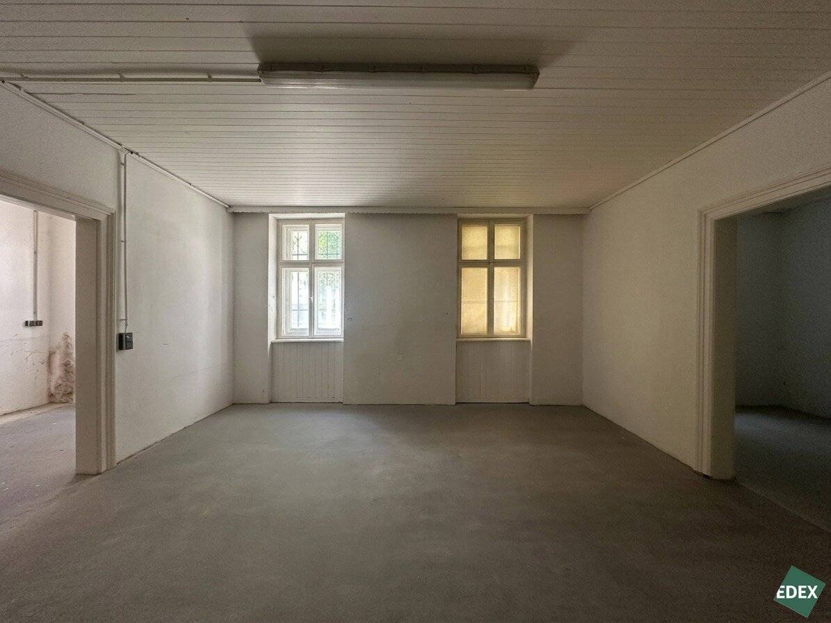 Storage space in prime location near Rennweg station