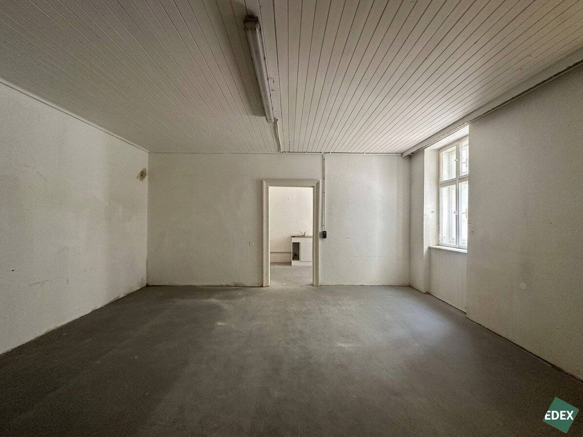 Storage space in prime location near Rennweg station