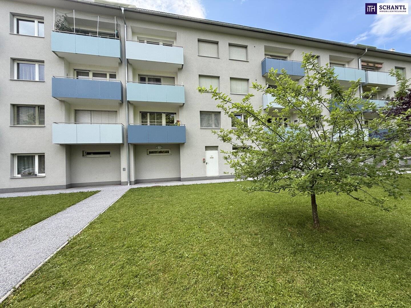 Apartment with Balcony and Green View in St. Peter