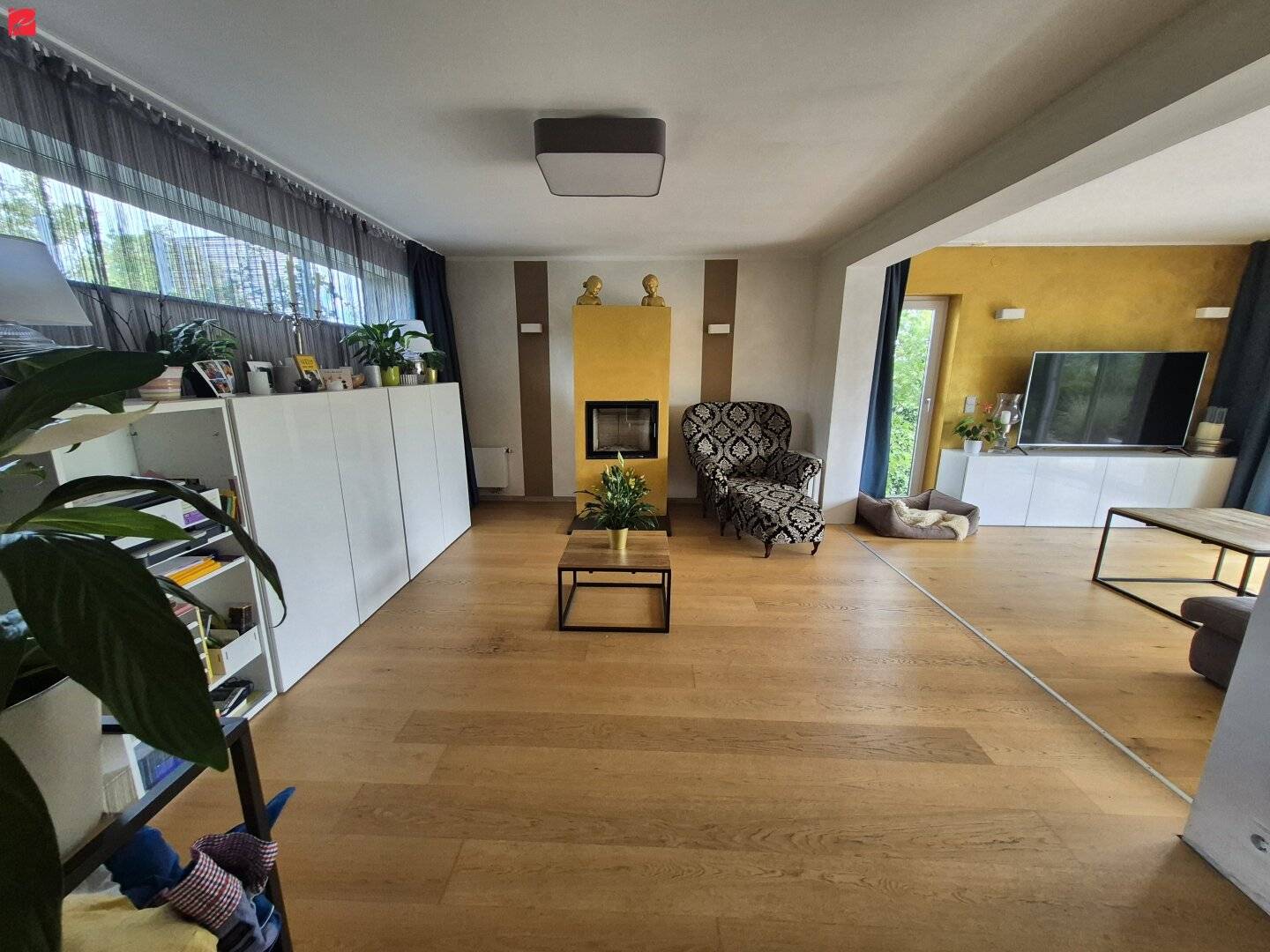 House with Rooftop Terrace and Panoramic View of the Traunstein