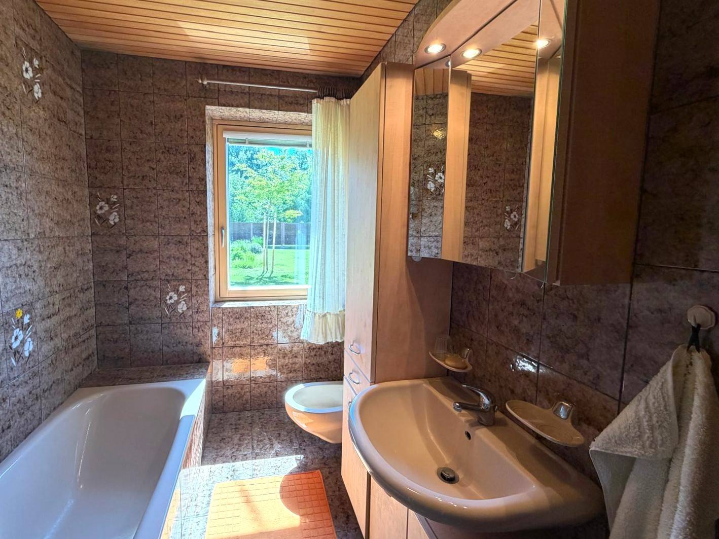 Renovated Multi-Family House with Garden and Garage