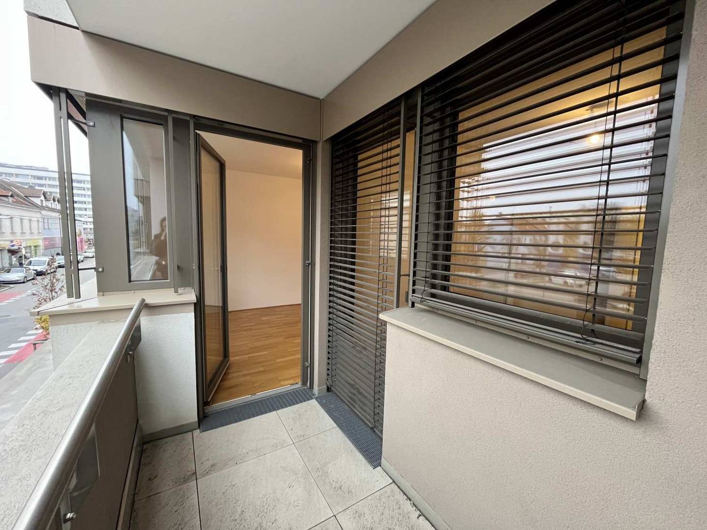 Bright new build apartment with loggia and modern kitchen