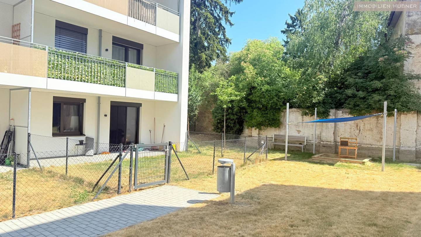 Spacious New Build Apartment with Garden and Terrace