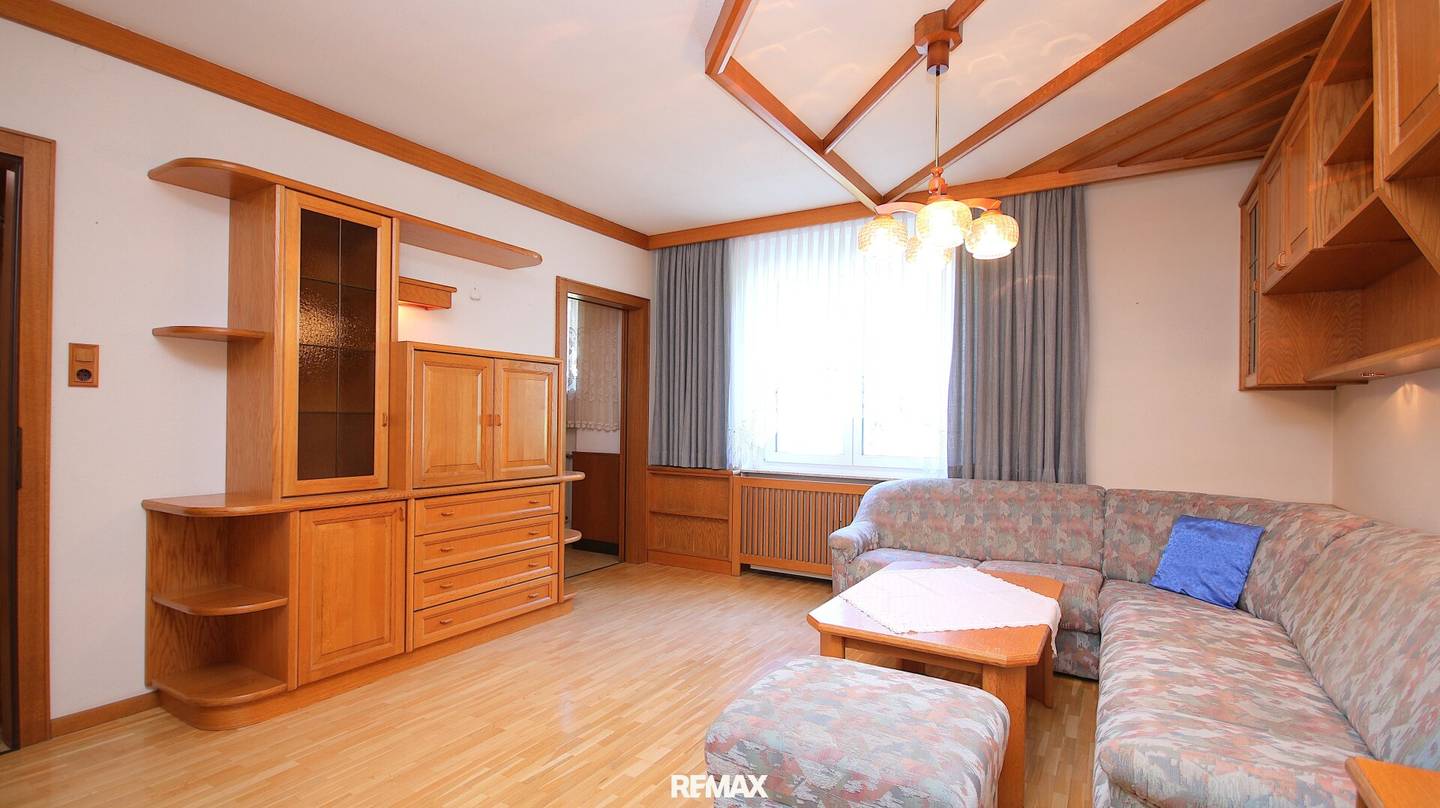 Renovated Apartment with Storage Room in Quiet Settlement