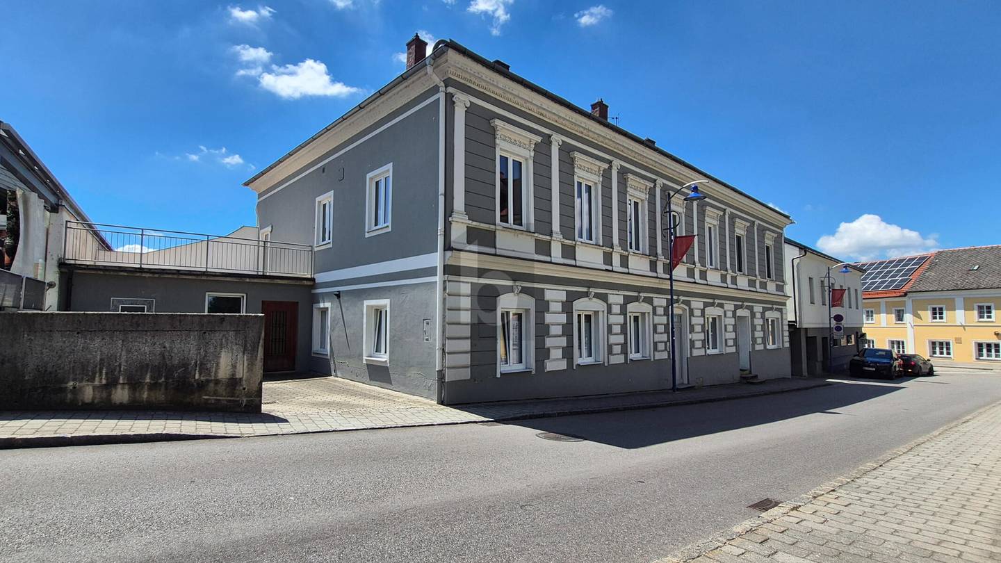 Saniert vermietete Anlegerwohnung im Stadtkern