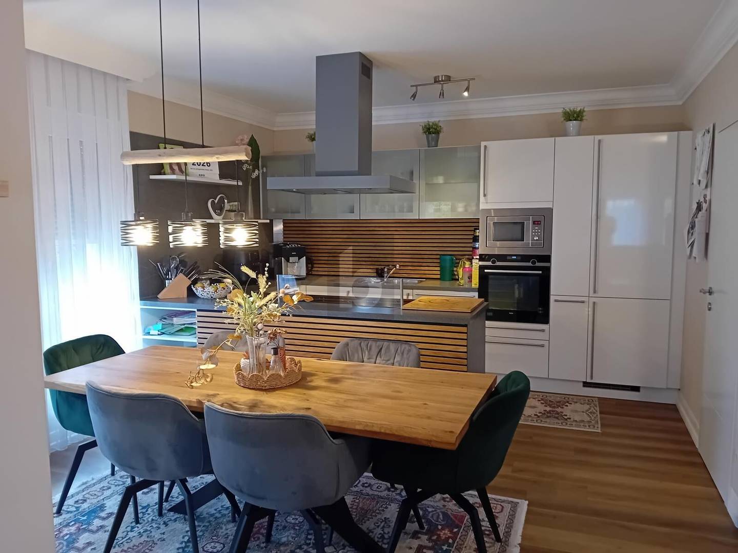 Familienwohnung mit Privatgarten Terrasse und Balkon