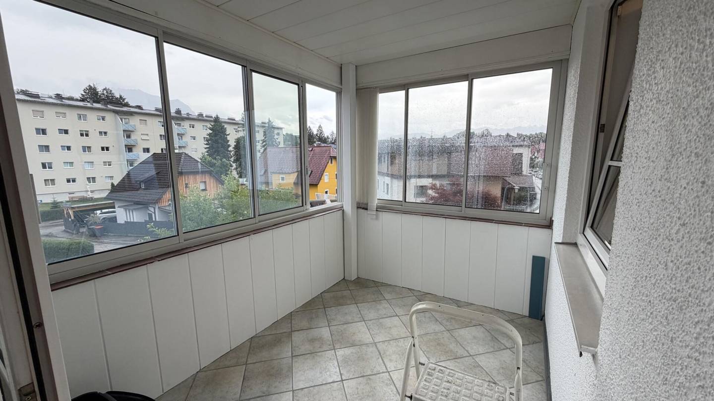 Bright apartment with loggia and parking