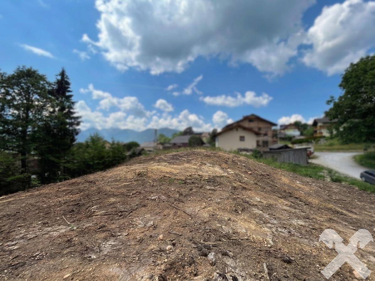Sonniges Baugrundstück mit Panoramablick auf das Dachsteinmassiv
