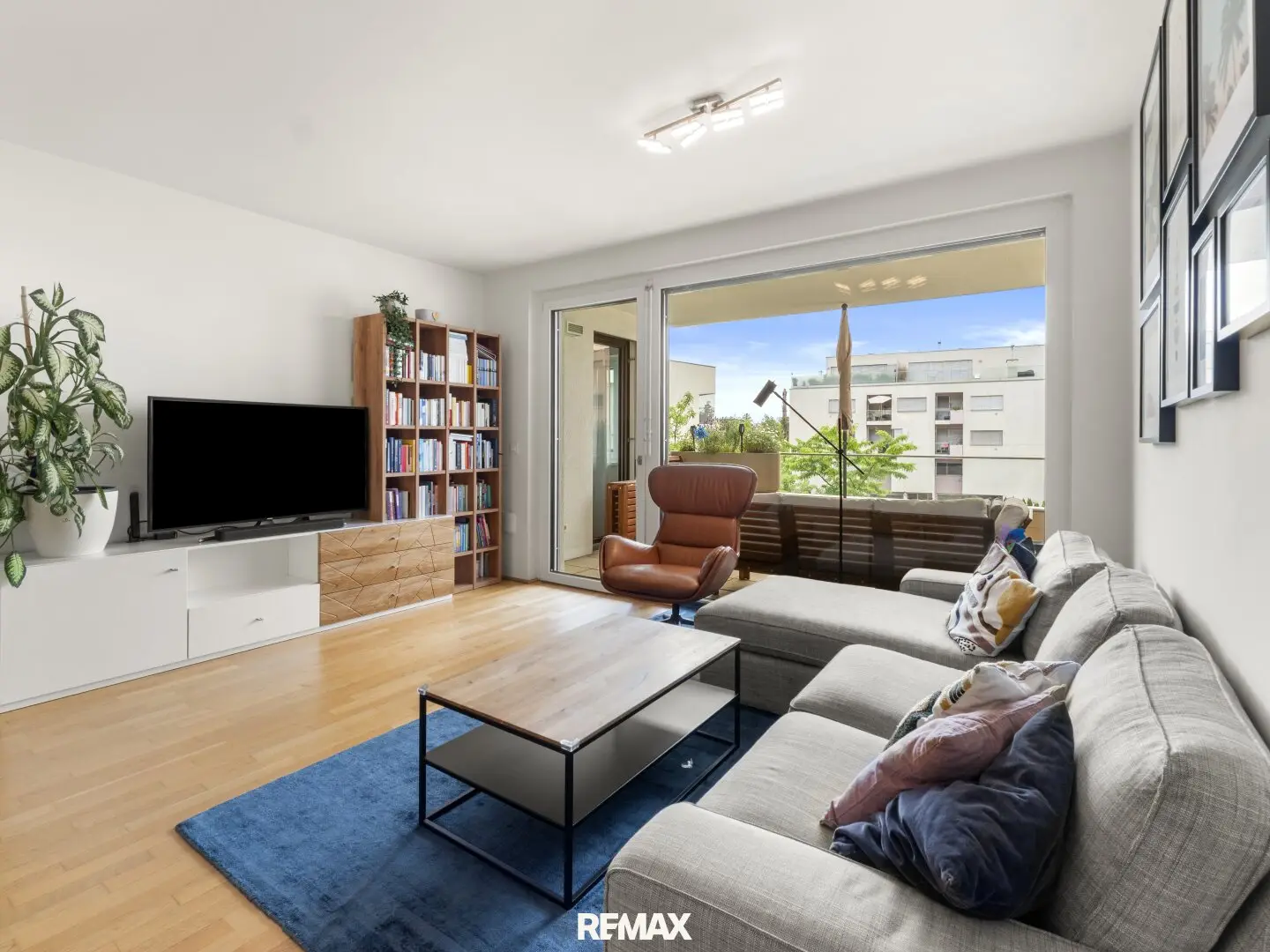 Wohnung mit Loggia zum Innenhof und Fernwärme
