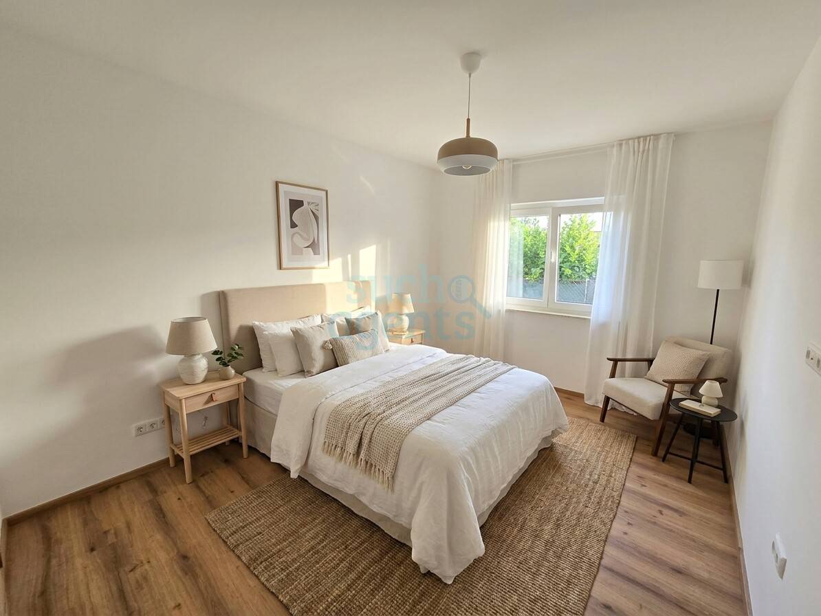 Renovierter Bungalow mit Panoramablick und großem Garten