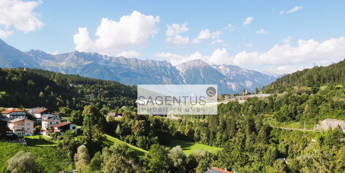 Baugrundstück mit Bergblick und Waldnähe