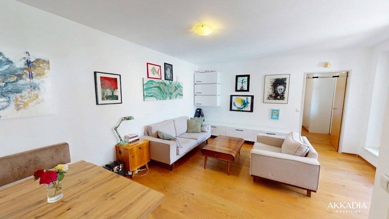 Bright apartment with balcony and loggia
