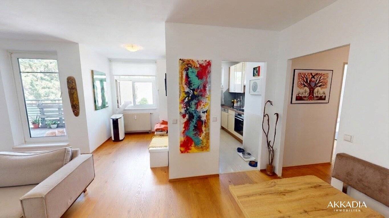Bright apartment with balcony and loggia