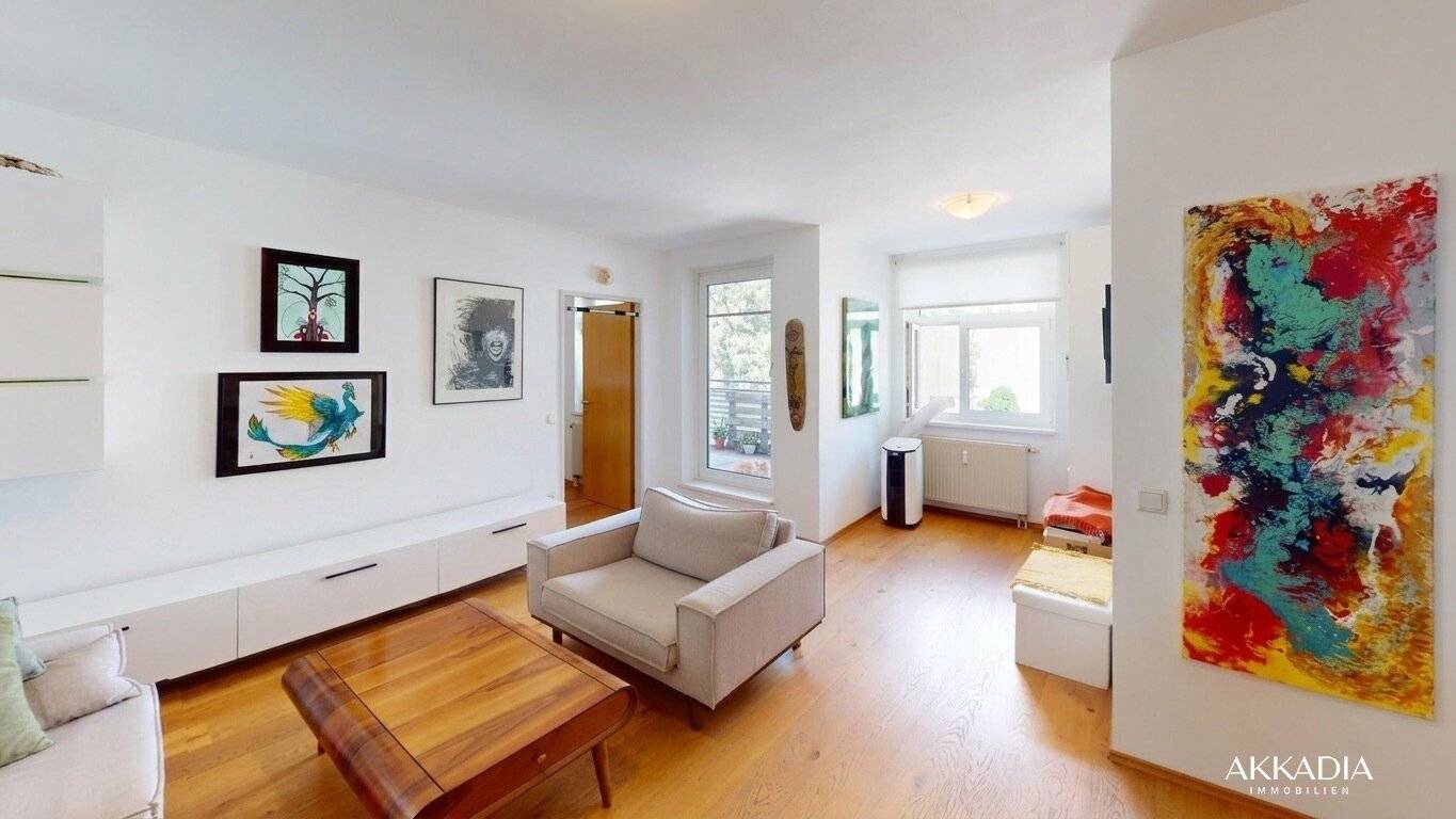 Bright apartment with balcony and loggia