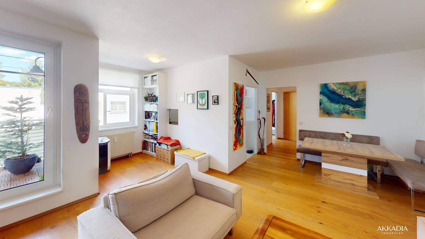 Bright apartment with balcony and loggia