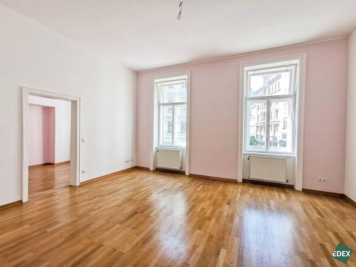 Bright office space in new building