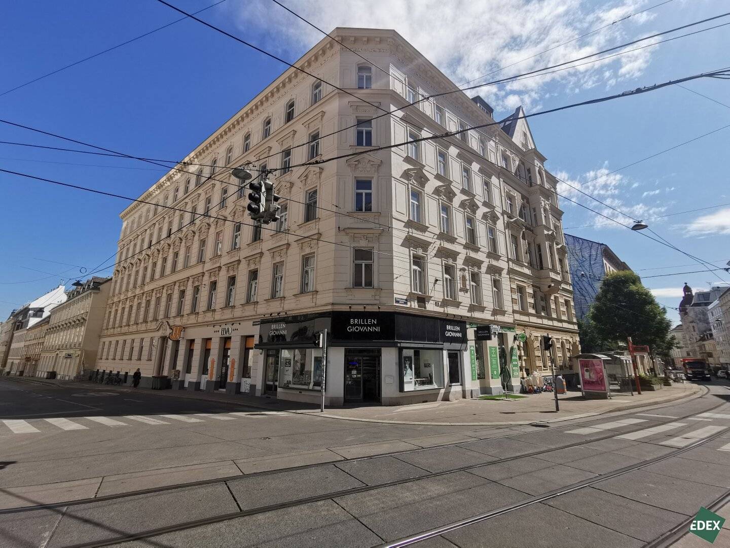 Altbau-Büro direkt am Siebensternplatz