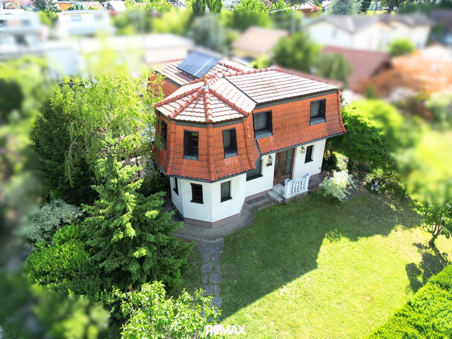 Charmantes Kleingartenhaus mit Terrasse und Garten am Wasser