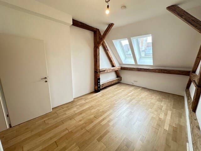 Gepflegte Wohnung mit Loggia und Fußbodenheizung