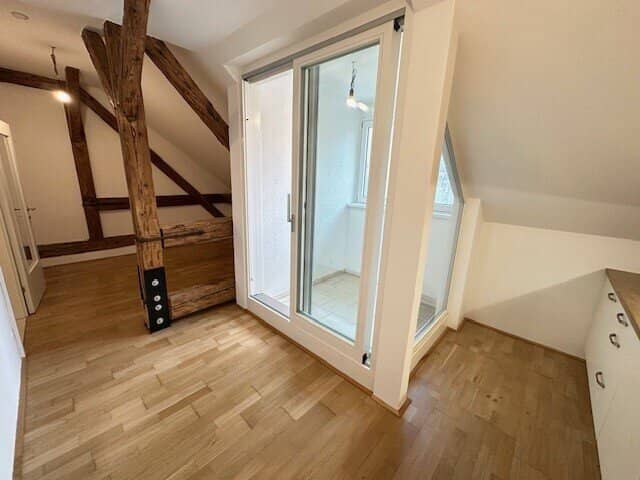 Gepflegte Wohnung mit Loggia und Fußbodenheizung