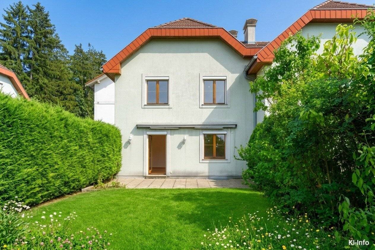 Gepflegte Doppelhaushälfte mit Garten und Garage