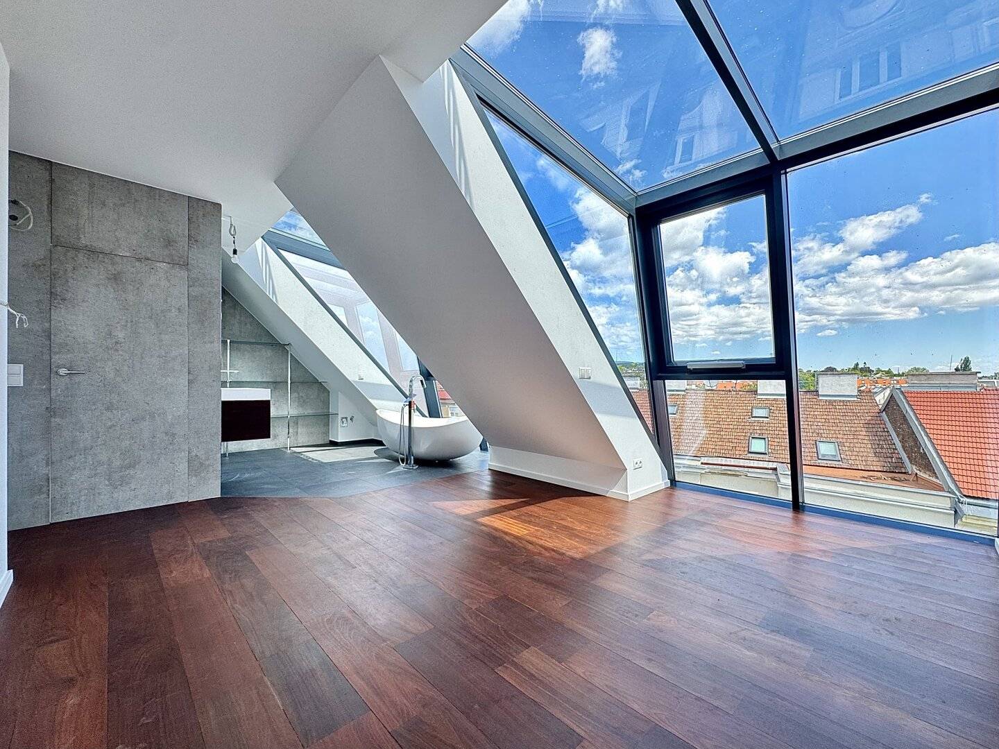 Maisonette Penthouse with Rooftop Terrace and Panoramic Views