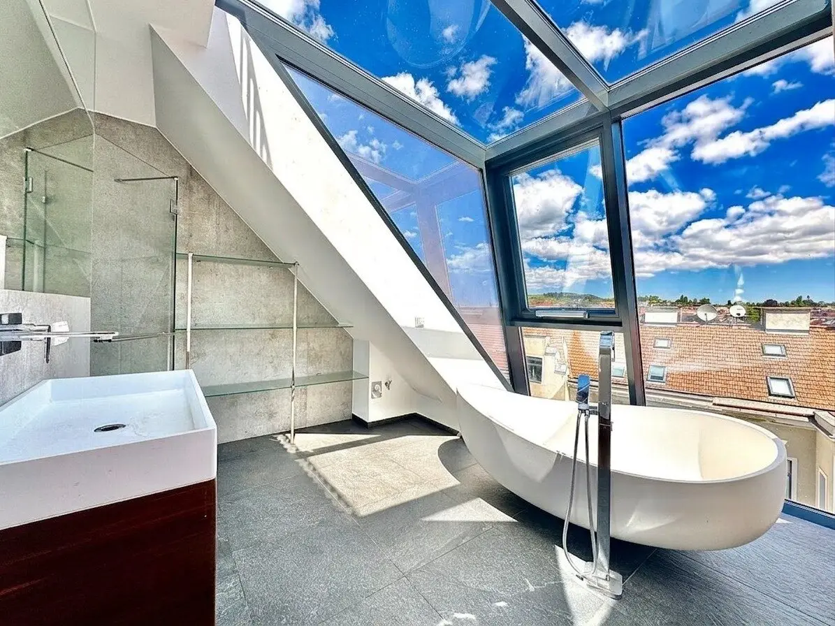 Dachgeschossmaisonette mit Fernblick und zwei Terrassen