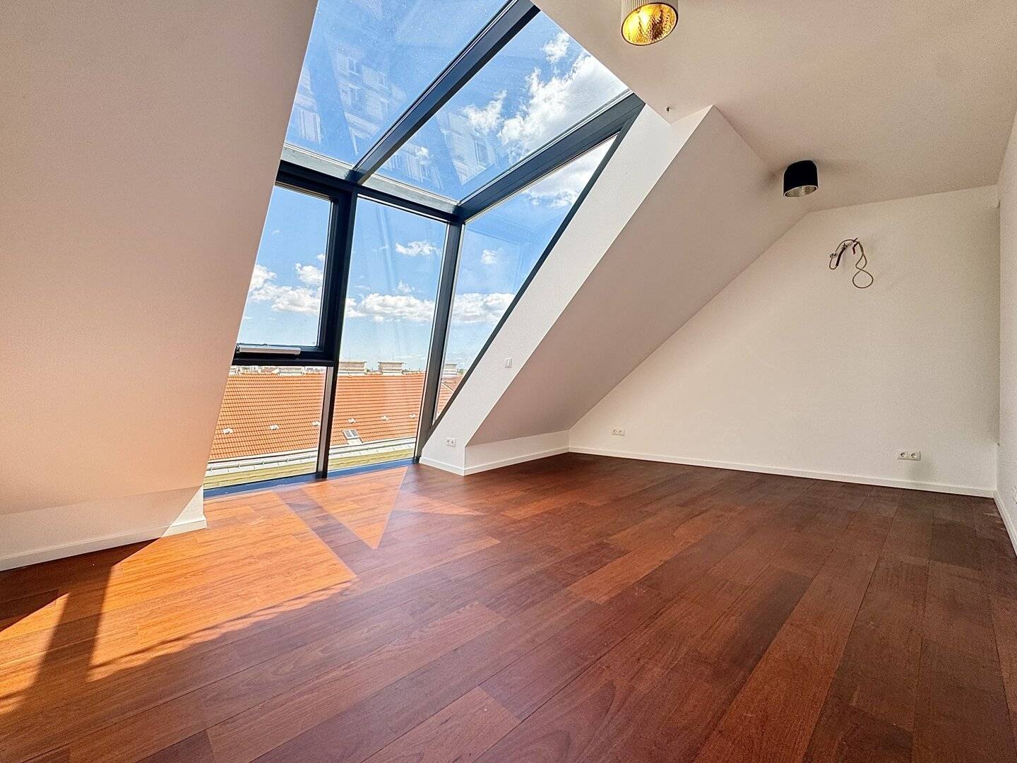 Maisonette Penthouse with Rooftop Terrace and Panoramic Views