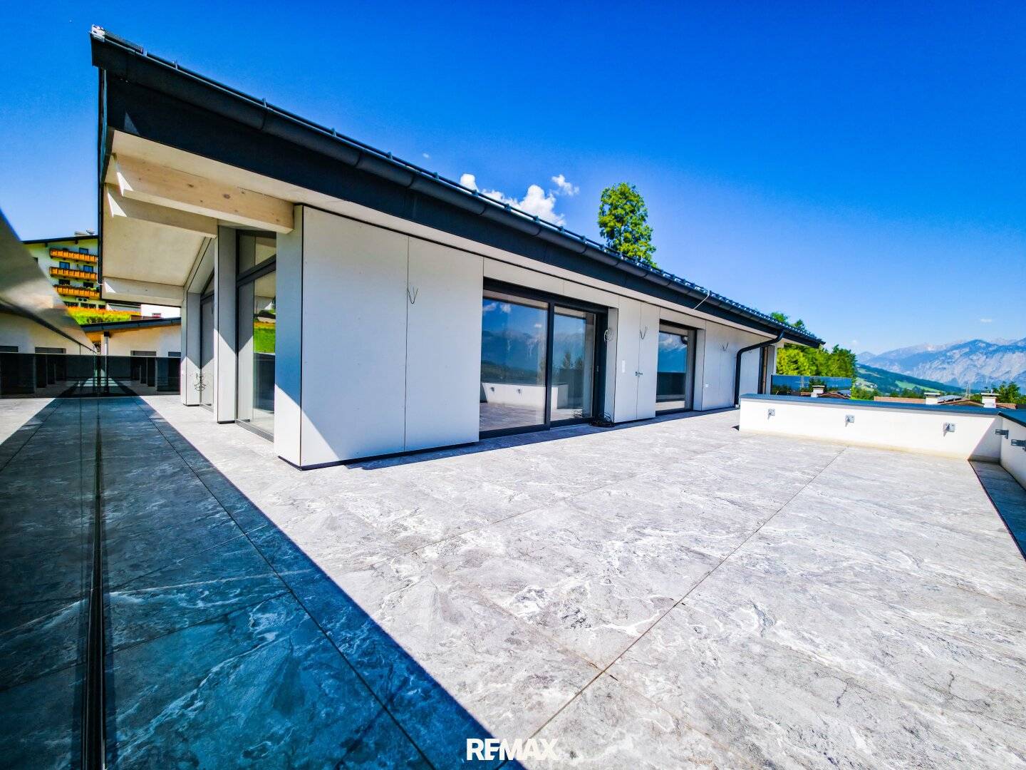 Penthouse with panoramic rooftop terrace and private elevator