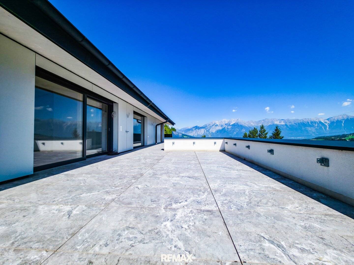 Penthouse with panoramic rooftop terrace and private elevator