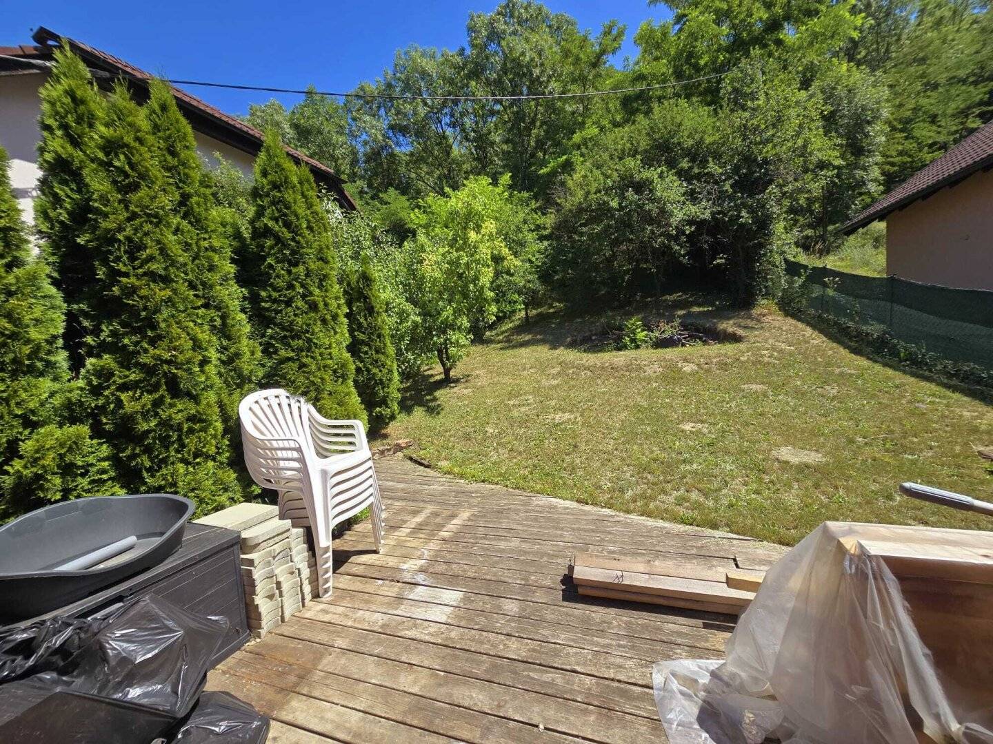 Saniertes Landhaus mit Garten und Waldgrundstück