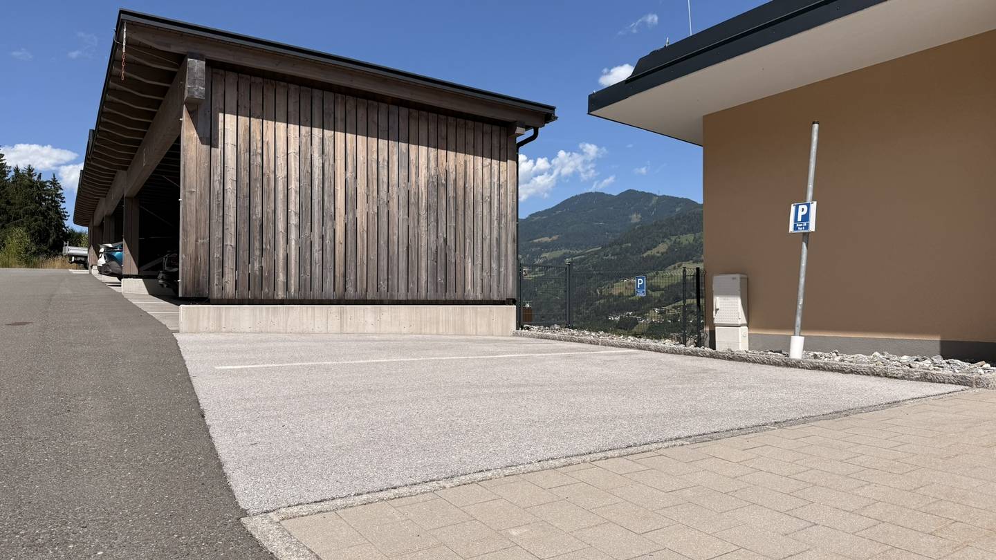 Stellplatz in moderner Wohnanlage nahe Stadtzentrum