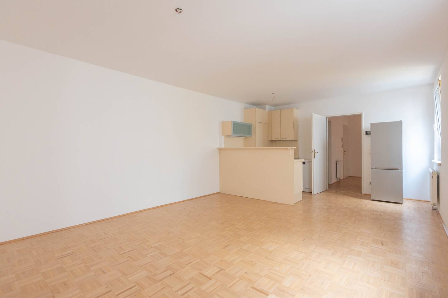 Quiet courtyard apartment with balcony view in elevator building
