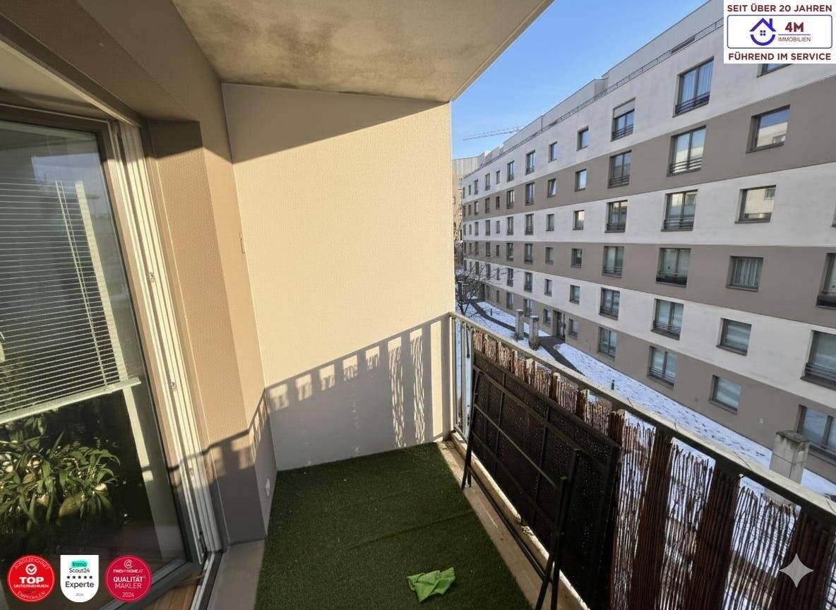 Bright new build apartment with loggia near Rennweg