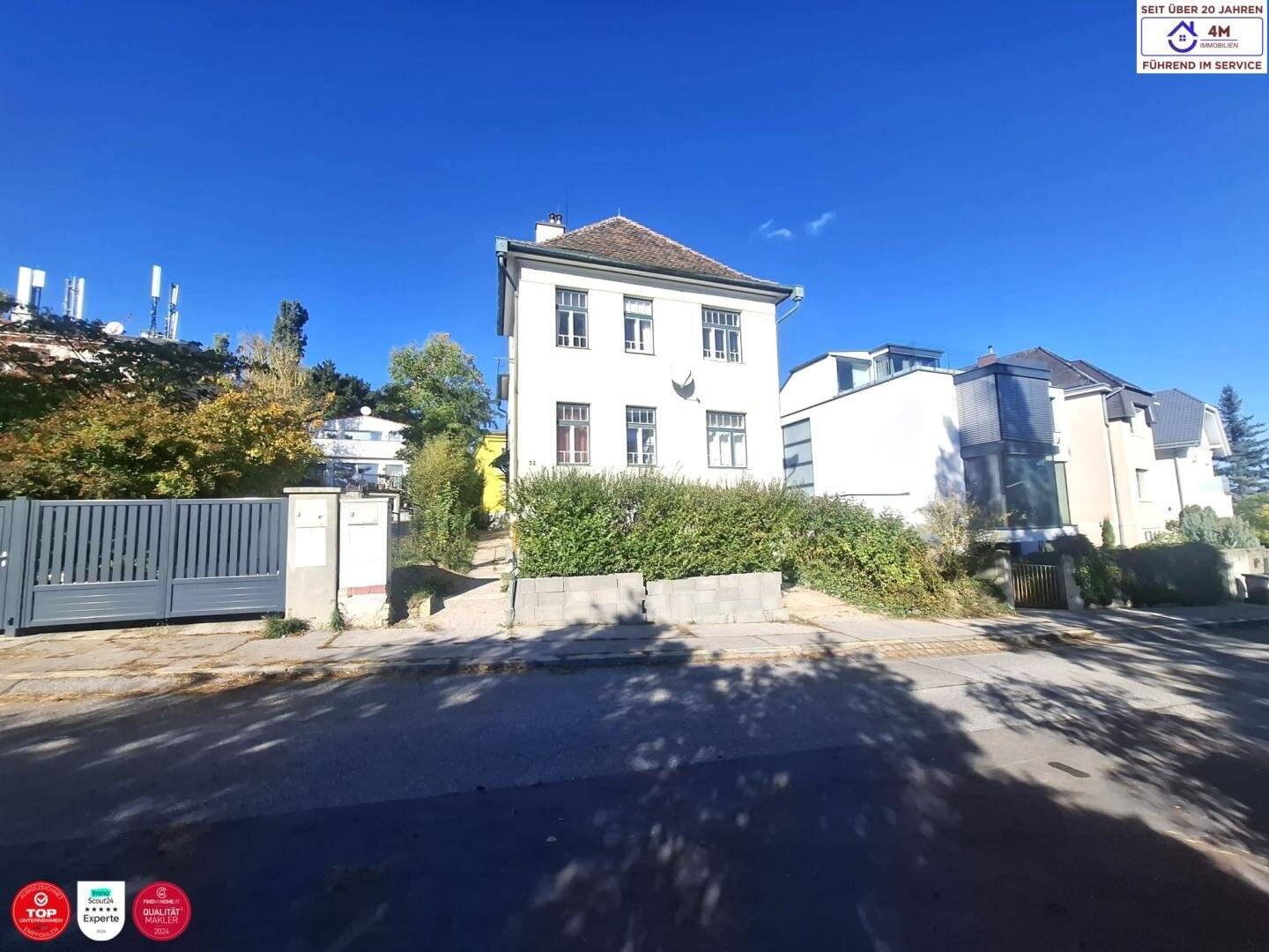Lichtdurchflutete Altbauwohnung im Grünen